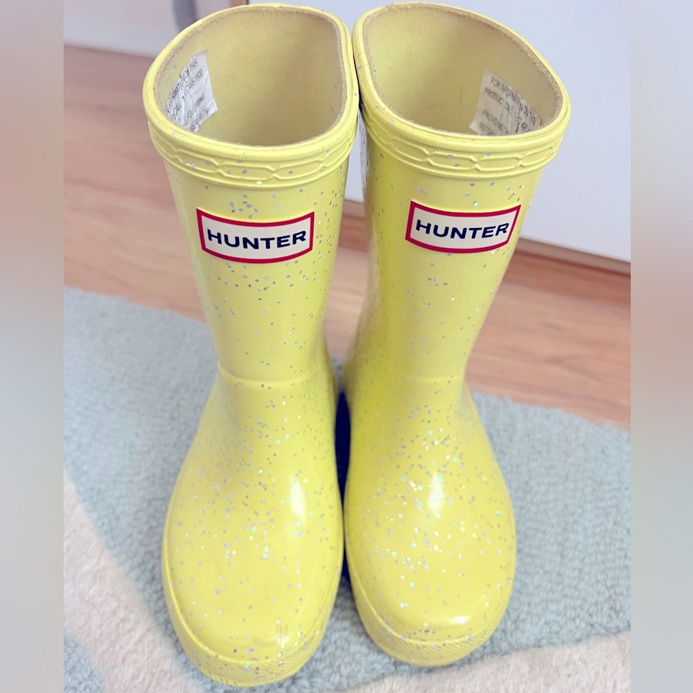 Toddler Hunter rain boots size 9